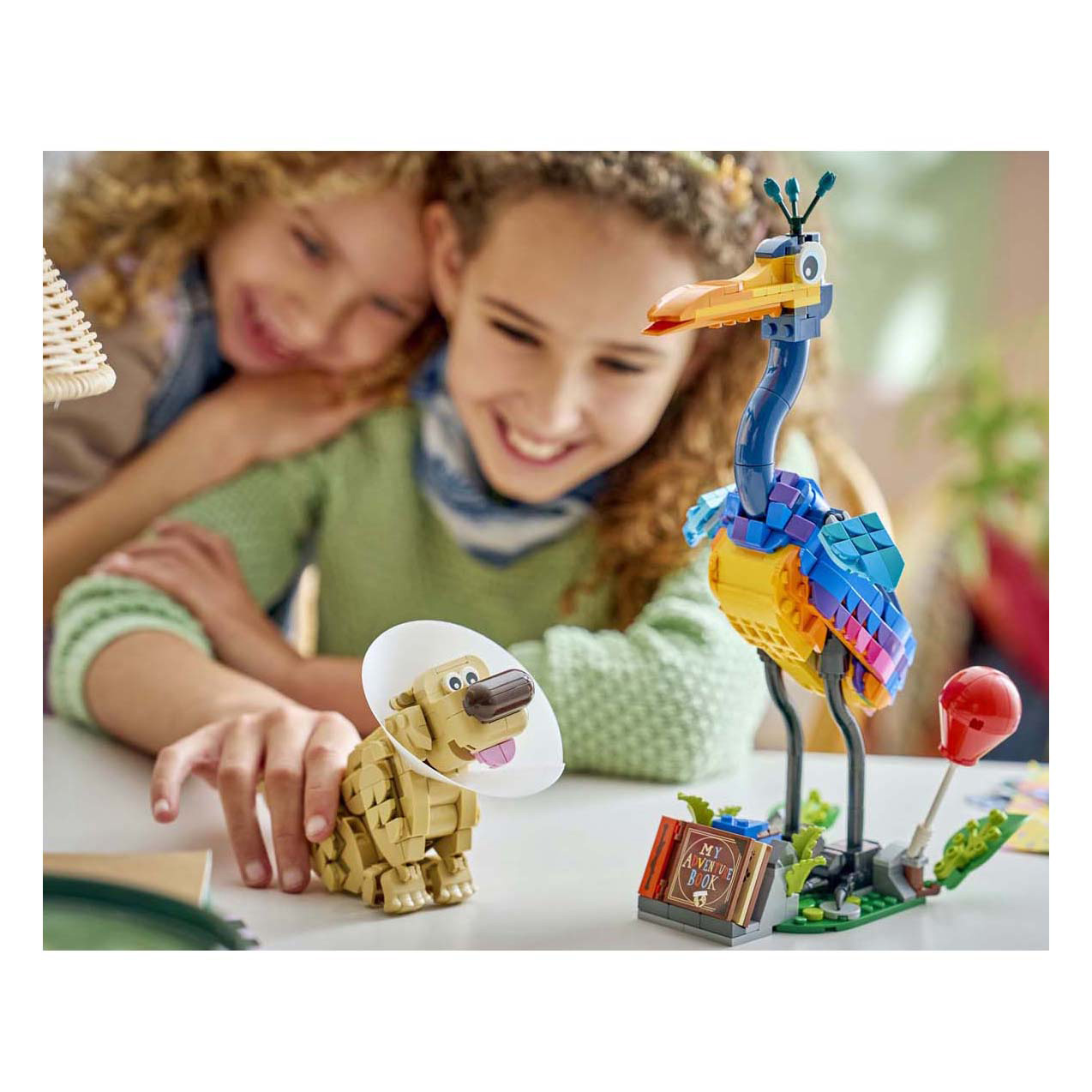 LEGO Disney 43290 Kevin en Dug