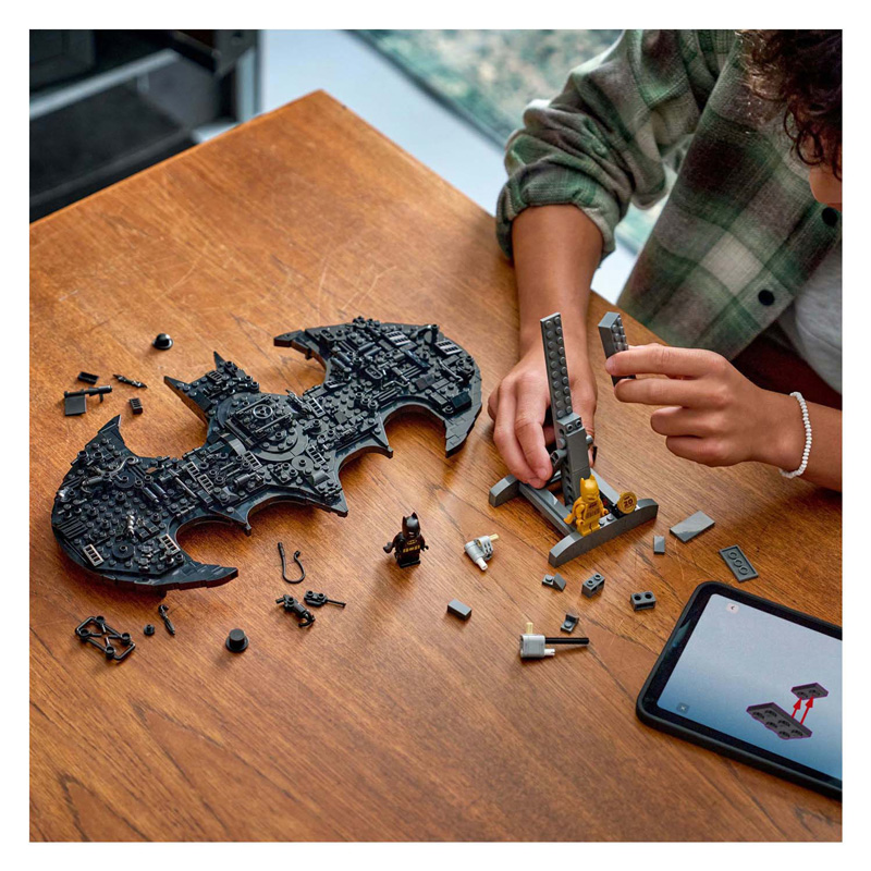 LEGO Super Heroes 76330 Batman logo