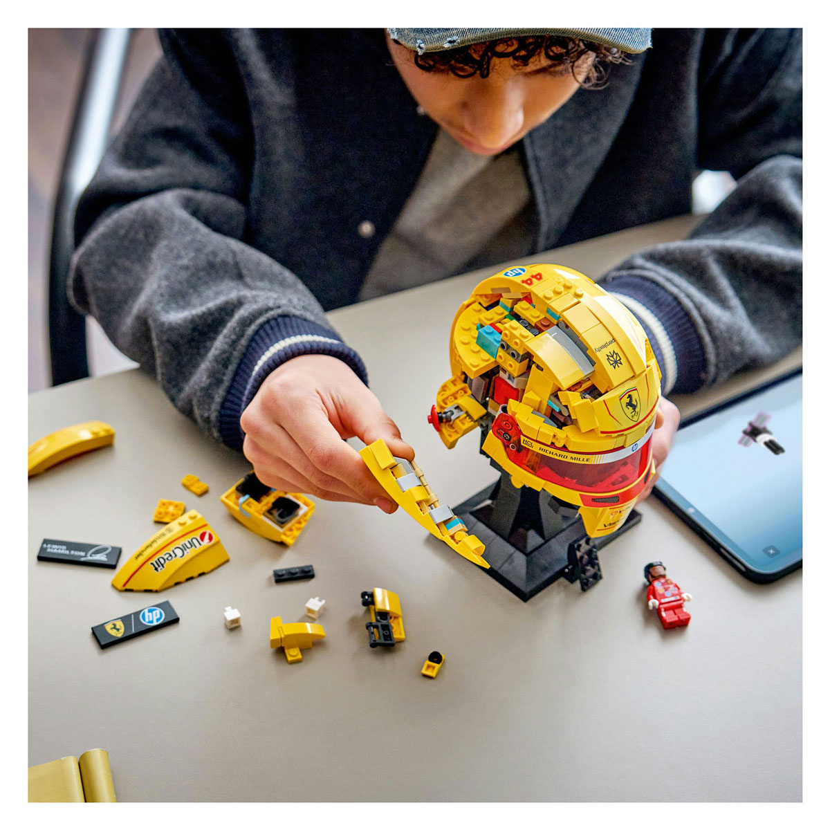 Lego Special Edition 43022 Scuderia Ferrari HP helm van Lewis Hamilton