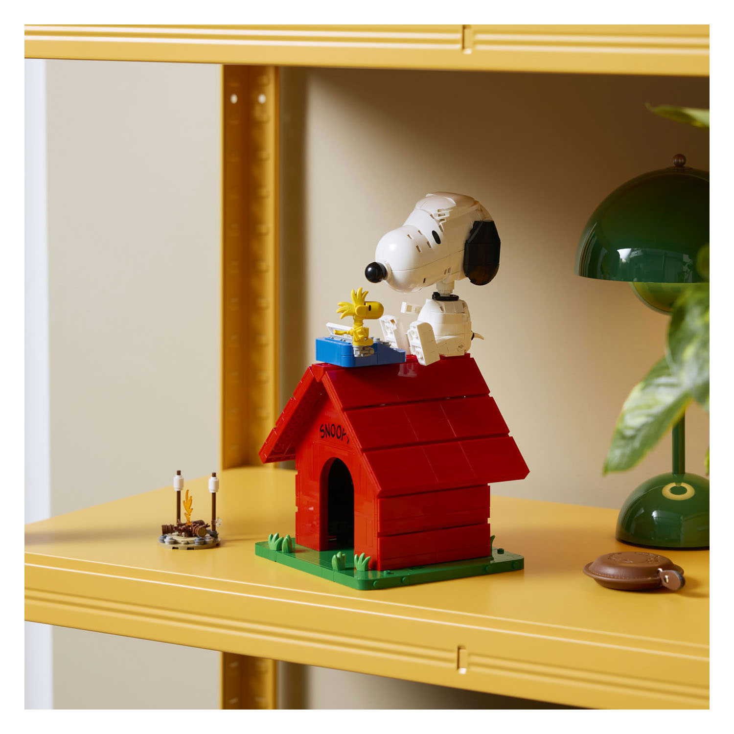 LEGO IDEAS 21368 Peanuts: Snoopy's hondenhok