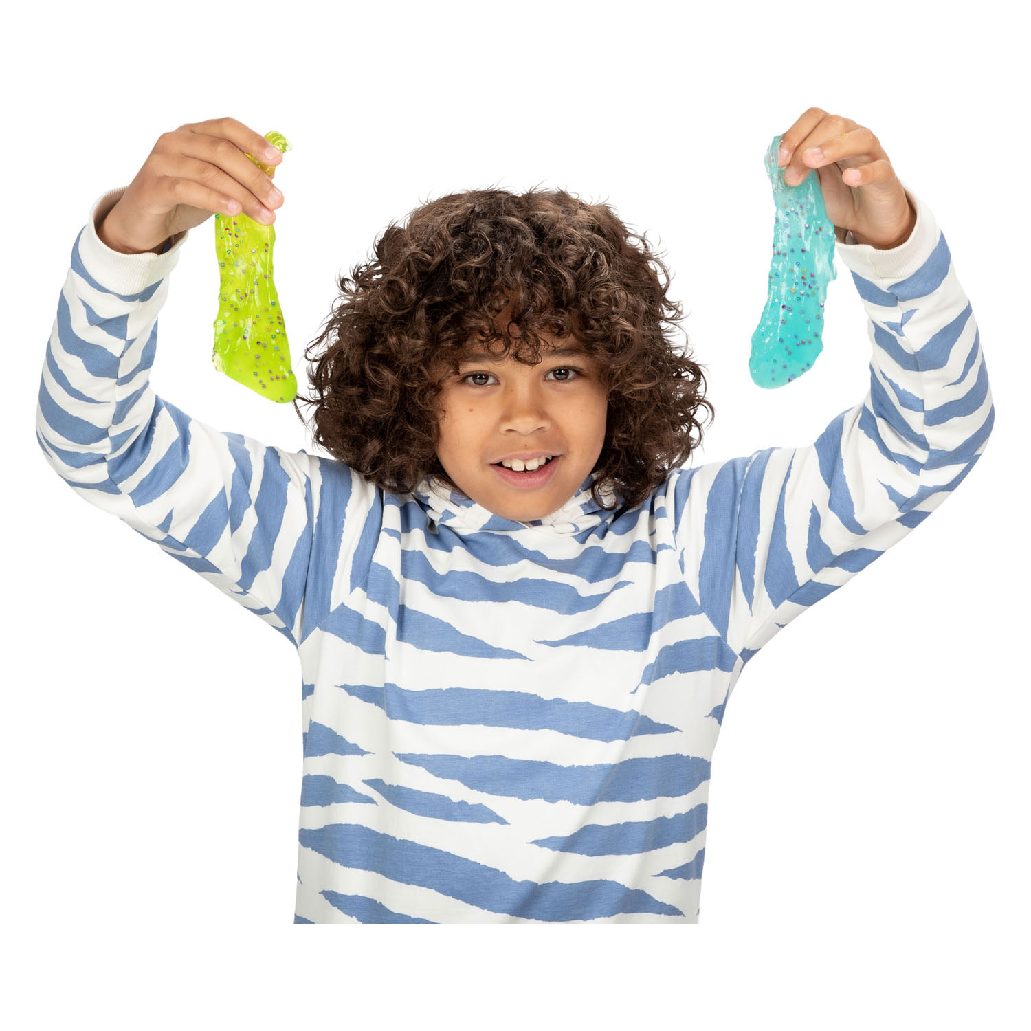 Kidscovery fabrique du slime avec des confettis