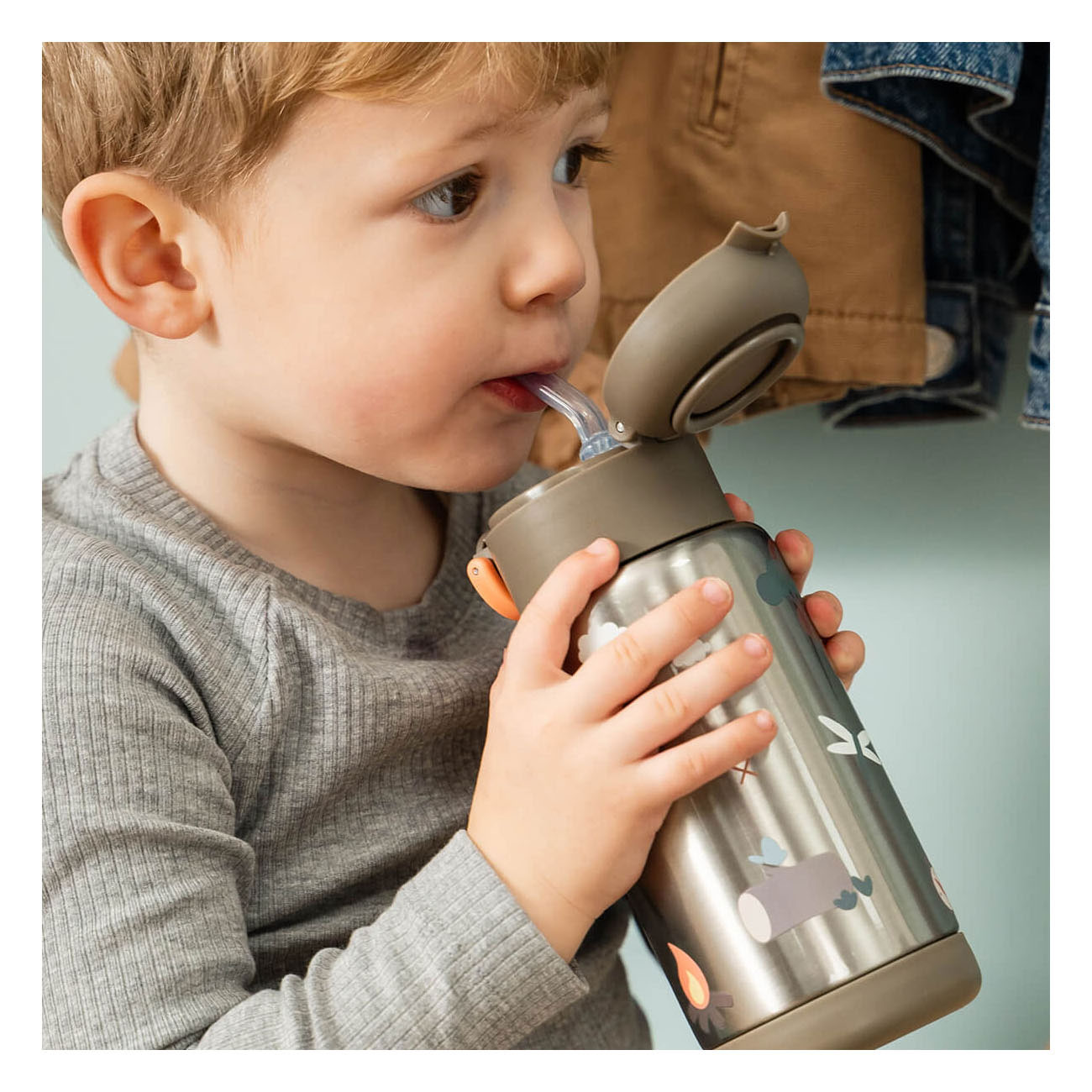 Done by Deer Geïsoleerde Drinkfles met Rietje Tiny Trails Zand - 340 ml