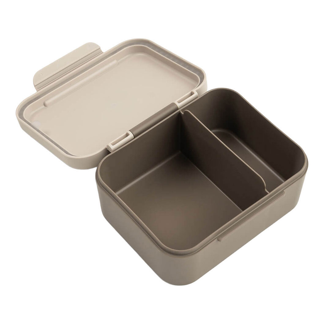 Done by Deer Lunchbox met Snackprikkers Tiny Trails - Zand