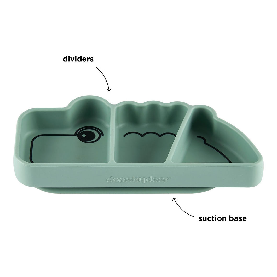Assiette à goûter Croco en silicone vert, fabriquée par Deer.