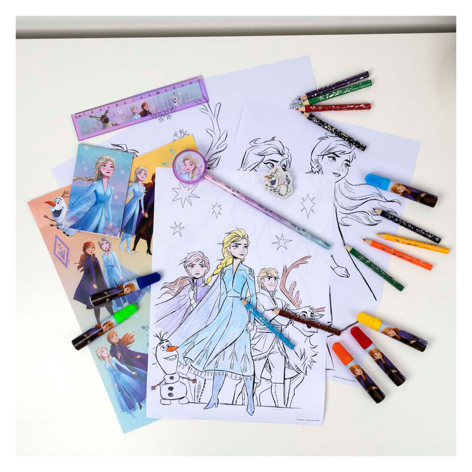 Tour de papeterie Frozen - 35 pièces.