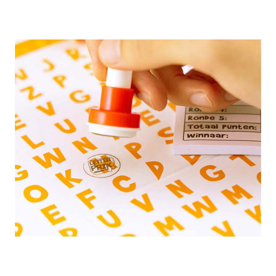 Pingion Games - Jeu de société Letter Prick