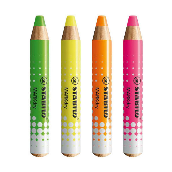 STABILO MARKdry NEON - Ensemble de 4 crayons pour tableau blanc, taille-crayon et chiffon de nettoyage