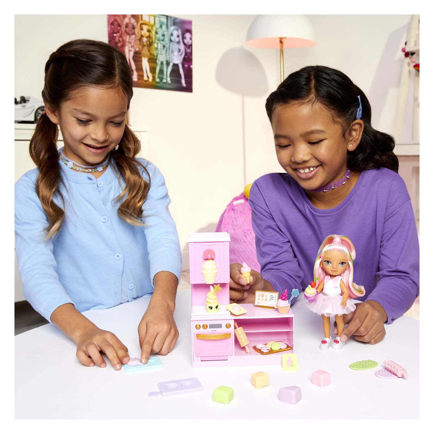 Rainbow High Pop Kleine Dessertwinkel met Kandy Speelset