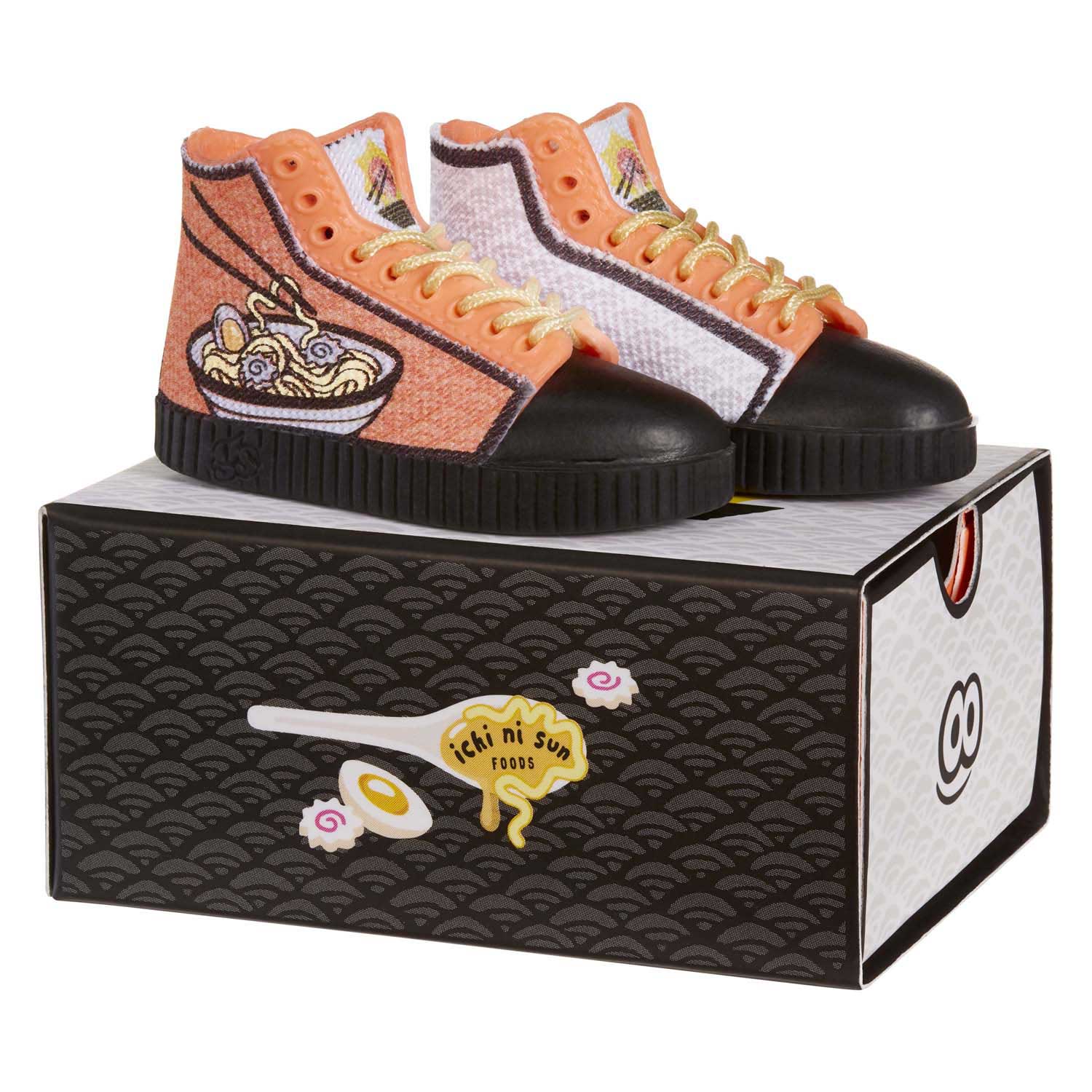 MGA's Miniverse – Make It Mini-Sneaker