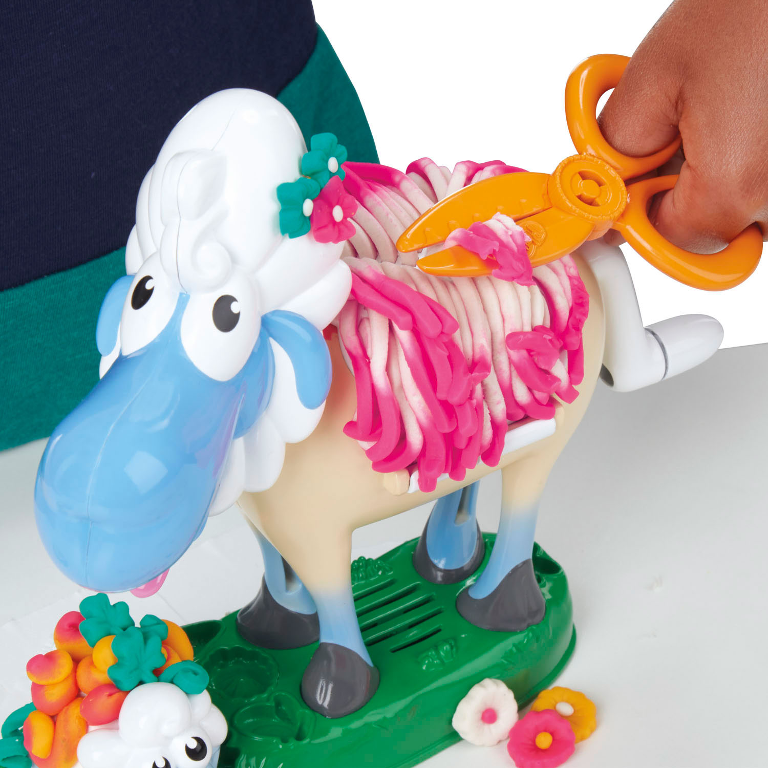 Play-Doh Animal Crew rasiert Schafe