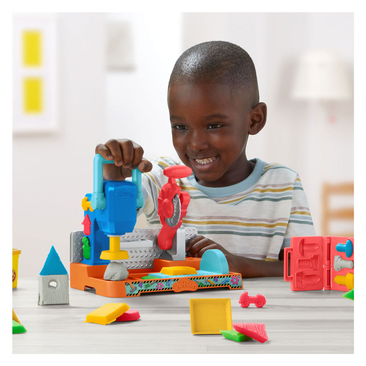 Play-Doh Stempel en Zaagtafel - 5 Kleipotjes