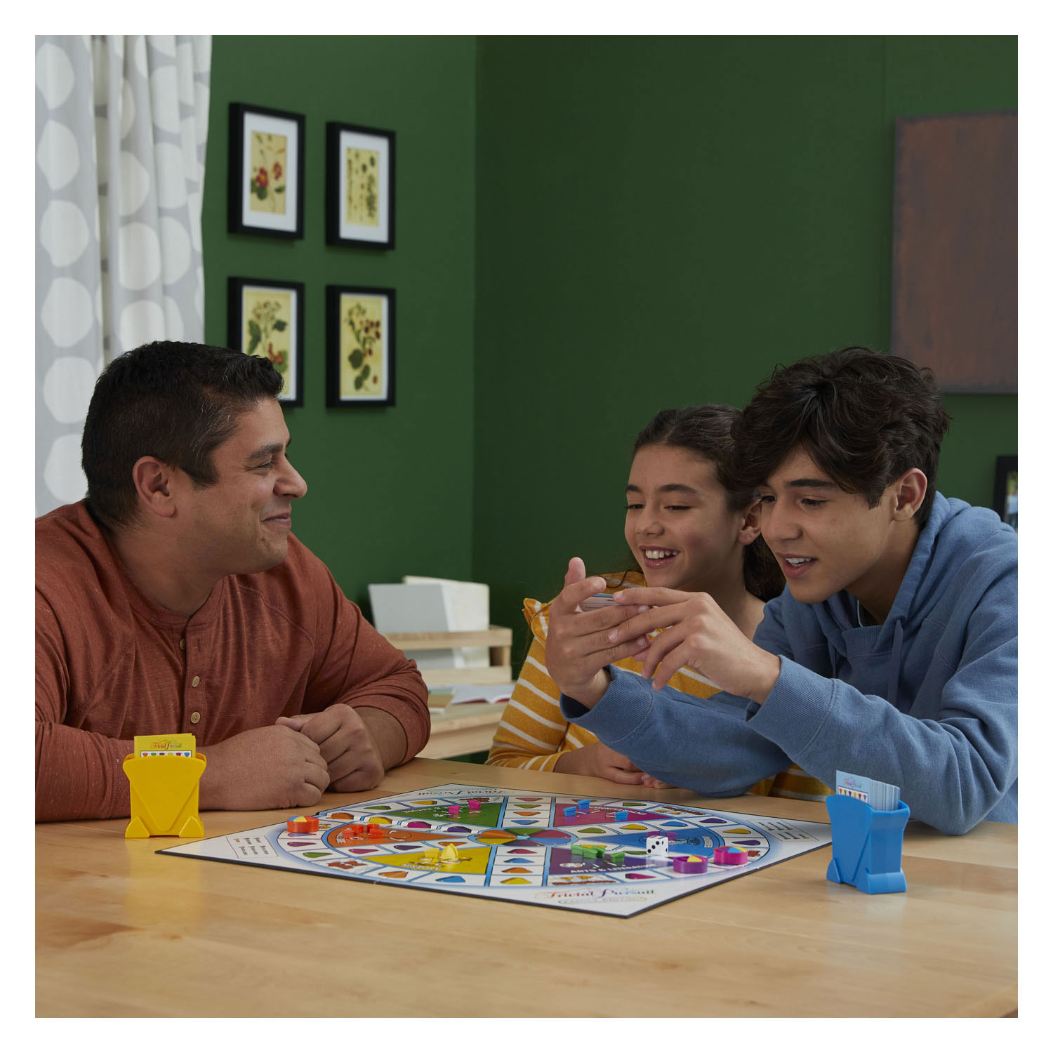 Trivial Pursuit Family Edition