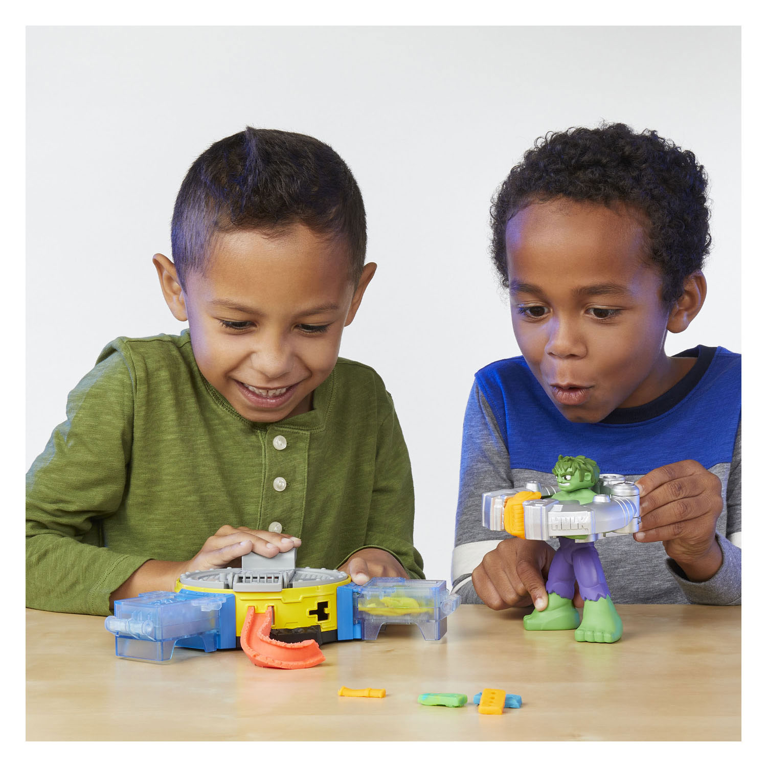 Play-Doh Marvel Hulk Smash & Squish Speelset - 4 Kleipotjes