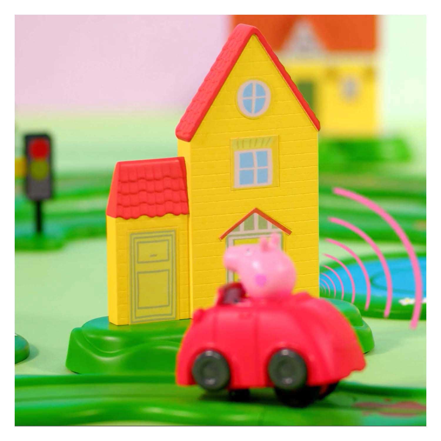 Peppa Pig Whizz Around - Peppa's Kleine Rode Auto