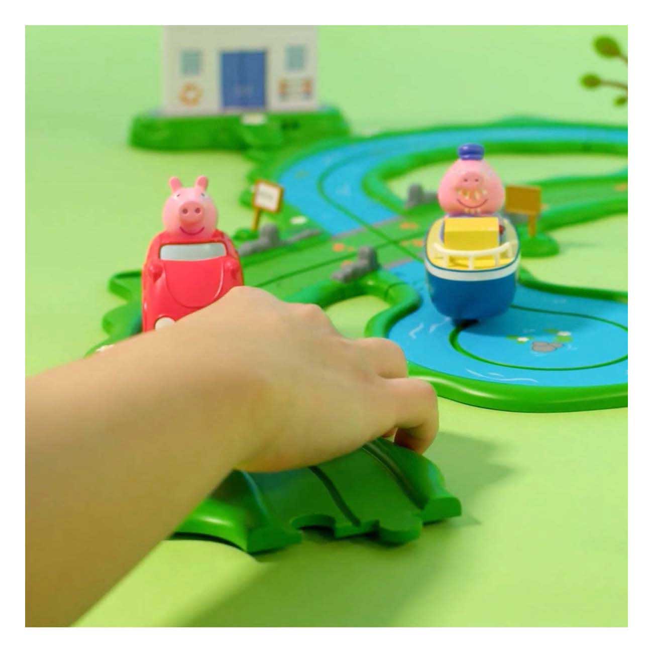 Peppa Pig Whizz Around - Bobbing Along Boot Set