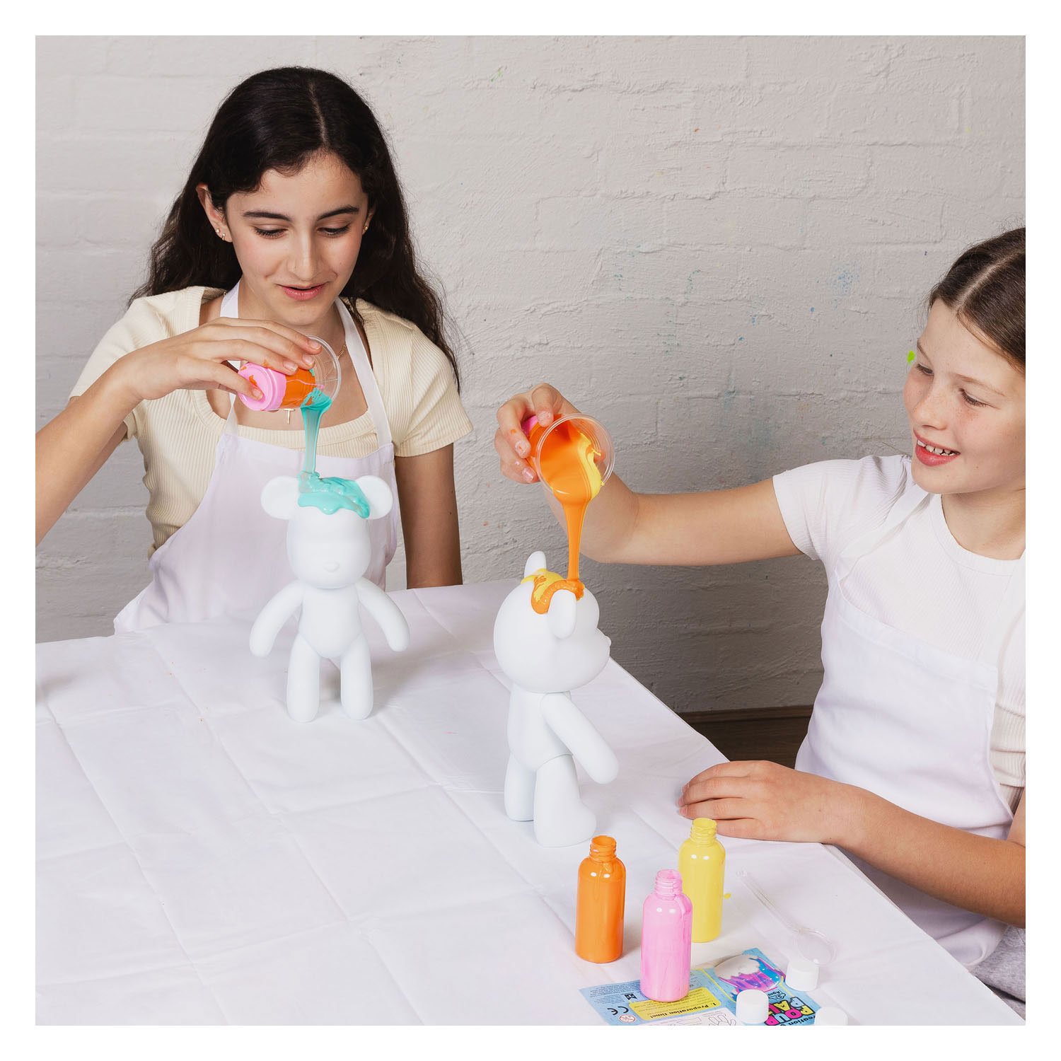 Pour PalZ Bubblegum Pop Beer Gietverfset -  Incl. 3 Acrylverfkleuren