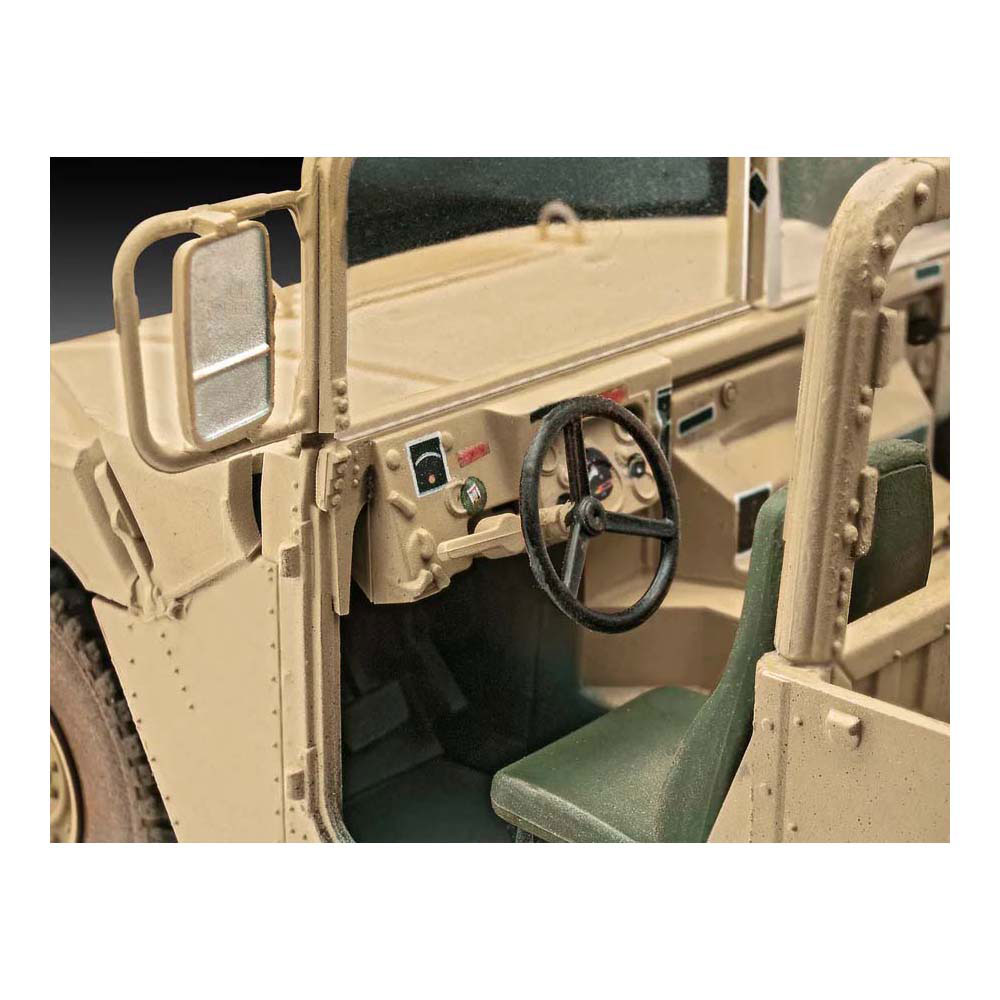 Revell Modelbouwpakket - HMMWV M109 7A2 1:35 - 156dlg. Revell Modelbouwpakket - HMMWV M109 7A2 1:35 - 156dlg.