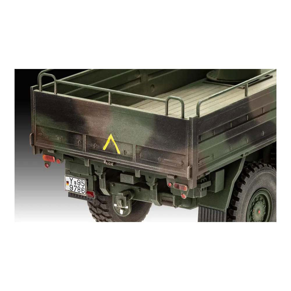 Revell Modelbouwpakket - MAN 10t milgl camion 8x8 1:35 - 245dlg. Revell Modelbouwpakket - MAN 10t milgl camion 8x8 1:35 - 245dlg.