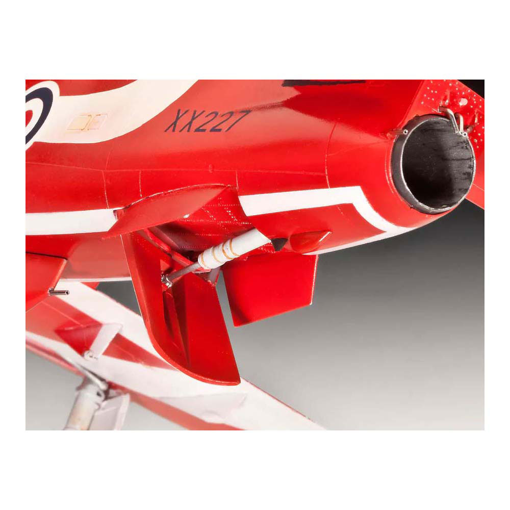 Revell Modelbouwpakket - BAe Hawk T.1A - Red Arrows 1:32 - 170dlg. Revell Modelbouwpakket - BAe Hawk T.1A - Red Arrows 1:32 - 170dlg.