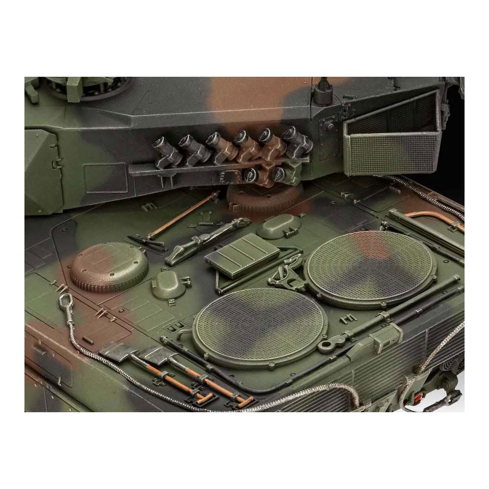 Maquette Revell - 70 ans de Bundeswehr : Leopard 2 A6A2 1:35 - 265 pièces.