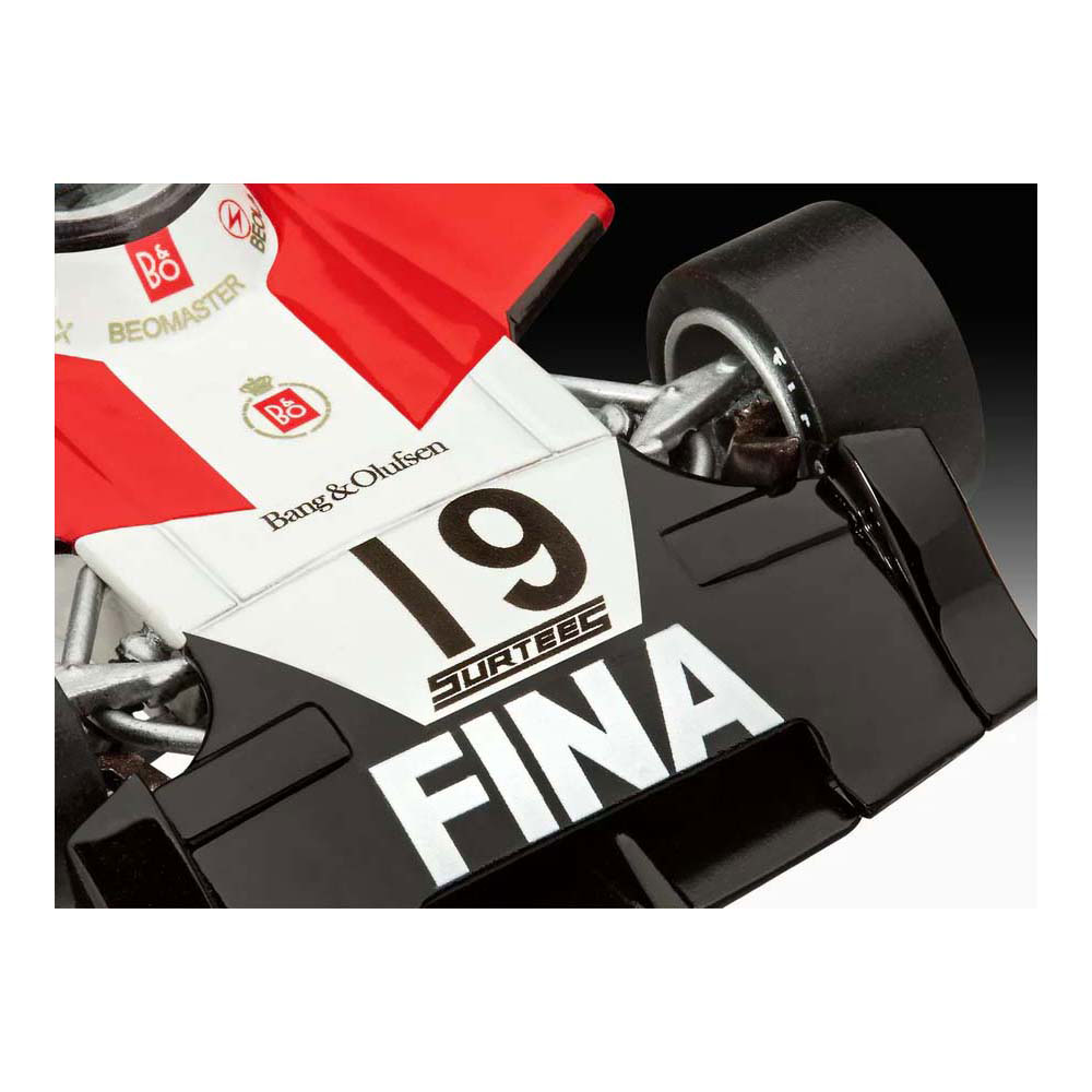 Revell Modellbausatz - Surtees TS16/03 1:32 - 79dlg. Revell Modellbausatz - Surtees TS16/03 1:32 - 79dlg.