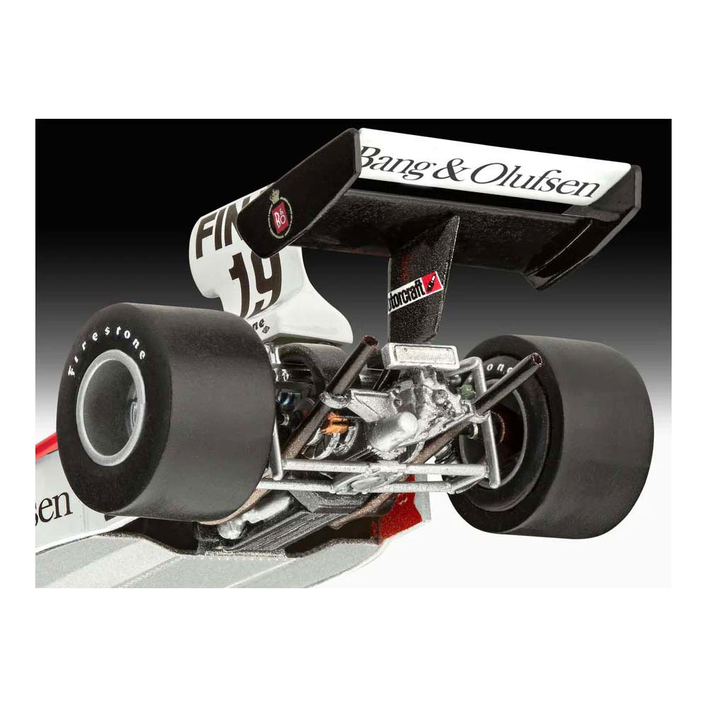 Revell Modellbausatz - Surtees TS16/03 1:32 - 79dlg. Revell Modellbausatz - Surtees TS16/03 1:32 - 79dlg.