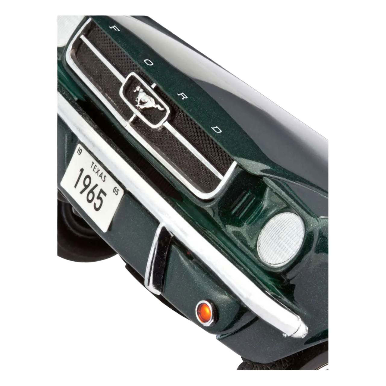 Revell Modellbausatz – 1965 Ford Mustang 2+2 Fastback 1:24 – 82 Teile. Revell Modellbausatz – 1965 Ford Mustang 2+2 Fastback 1:24 – 82 Teile.