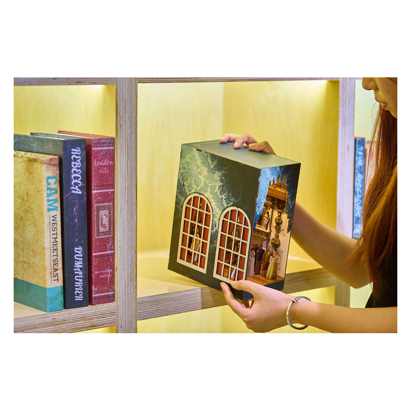 Revell Tiny Adventures Book Nook Bridgerton The Duke and I - 136dlg.