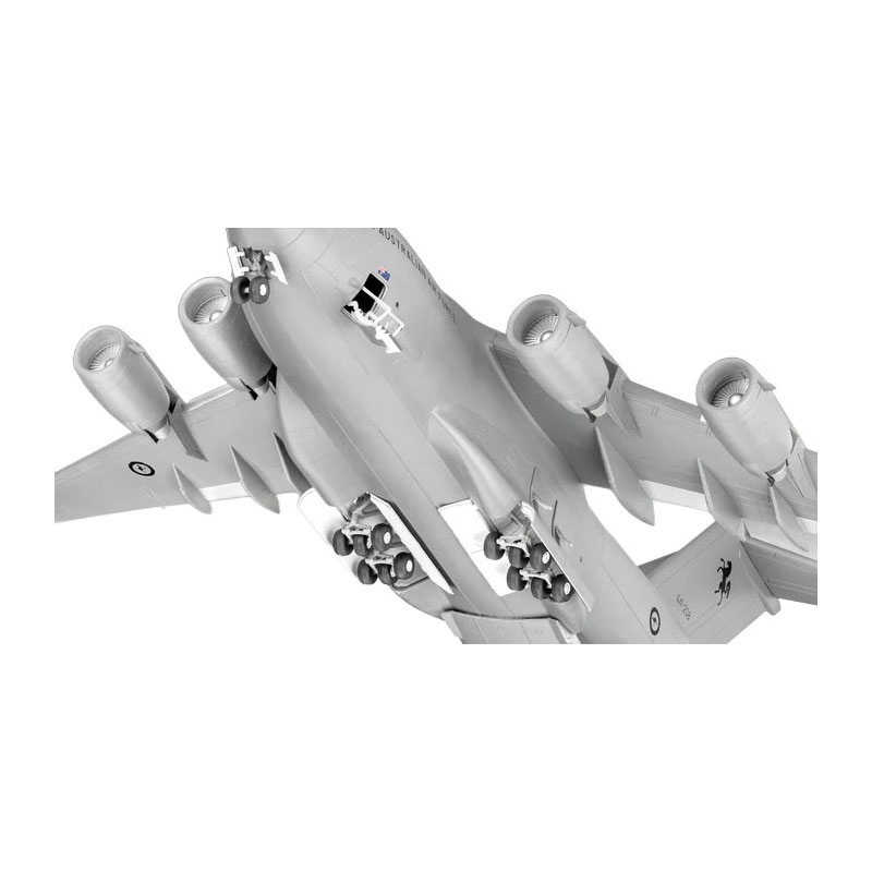 Revell Modelbouwpakket Boeing C-17A Globemaster III 1:144 - 137dlg.