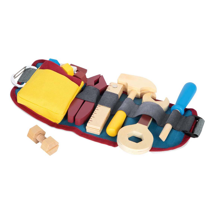 Petits outils en bois avec ceinture