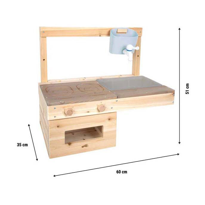 Petite cuisine surélevée en bois et en terre battue