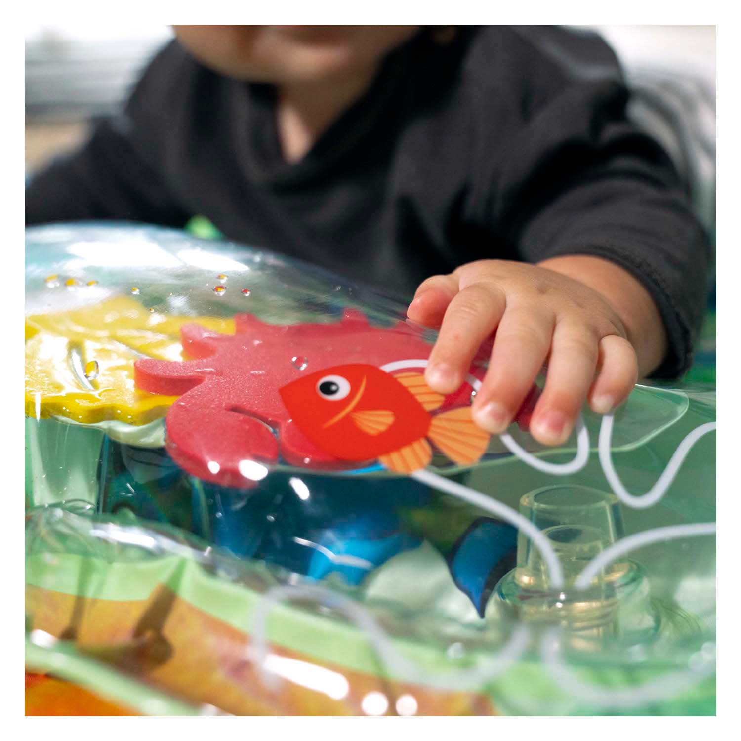 2-in-1-Spielturnhalle mit Wassermatte