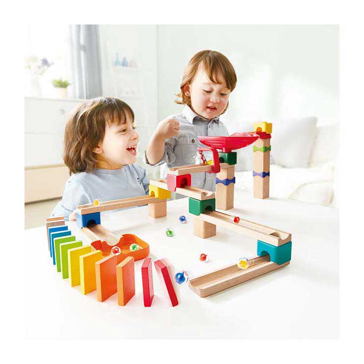 Hape Holz-Murmelbahn-Set Domino – 50-tlg.
