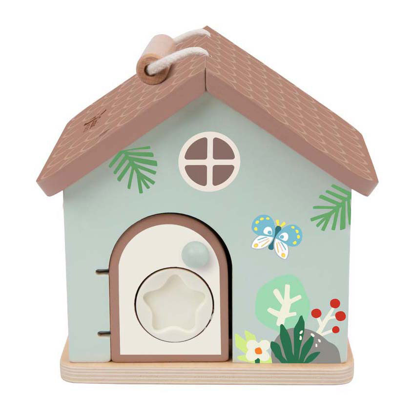 Maison en bois classique avec serrures