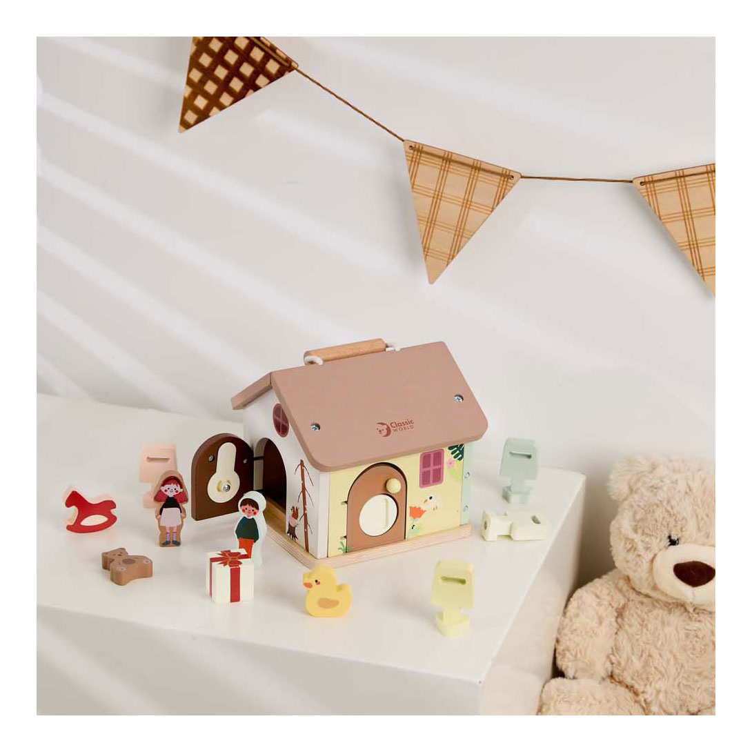 Maison en bois classique avec serrures