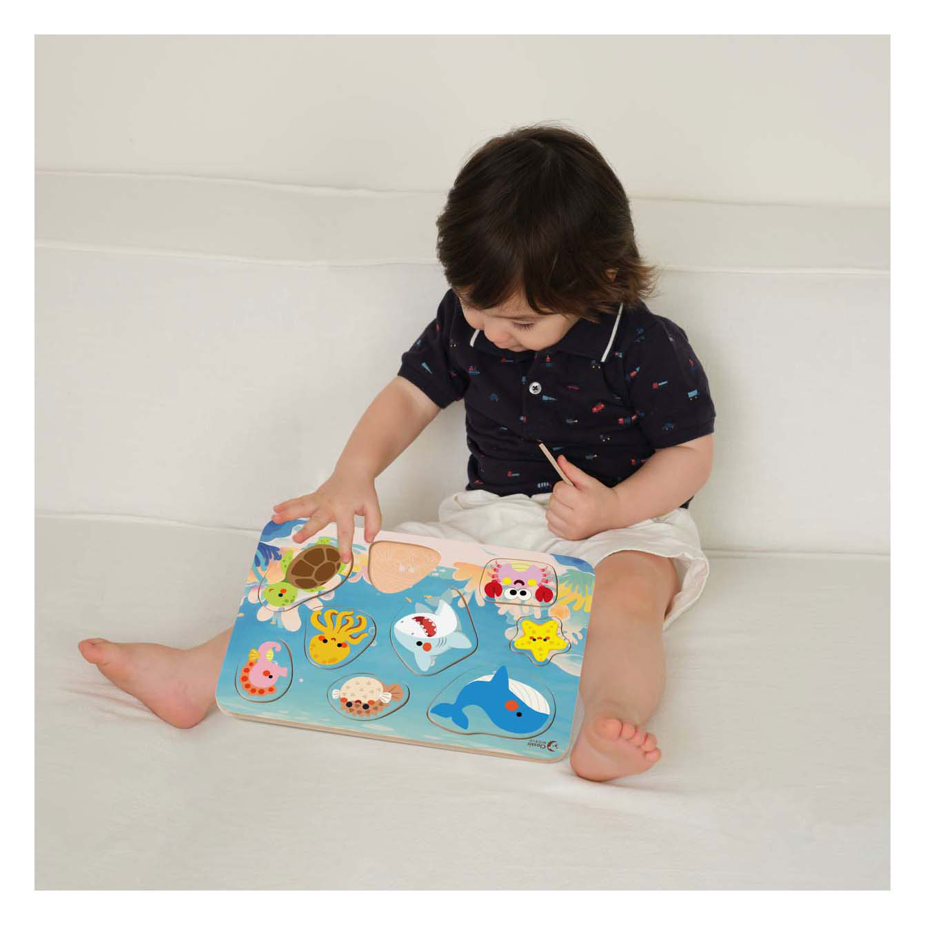 Puzzle en bois classique du monde de l'océan