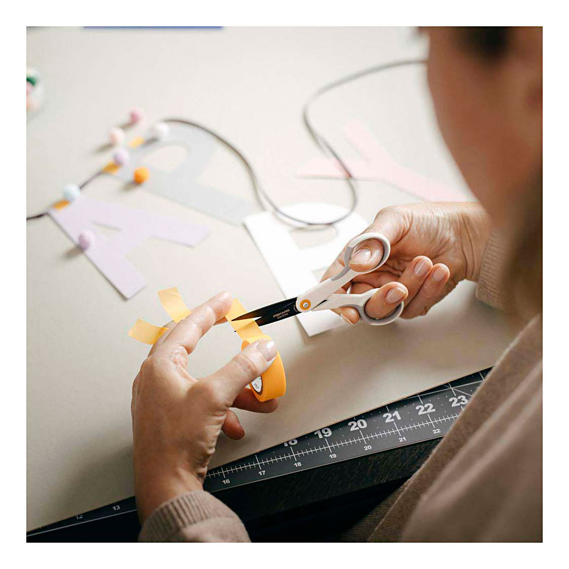 Fiskars Universalschere, antihaftbeschichtet, für Rechtshänder – 12 cm