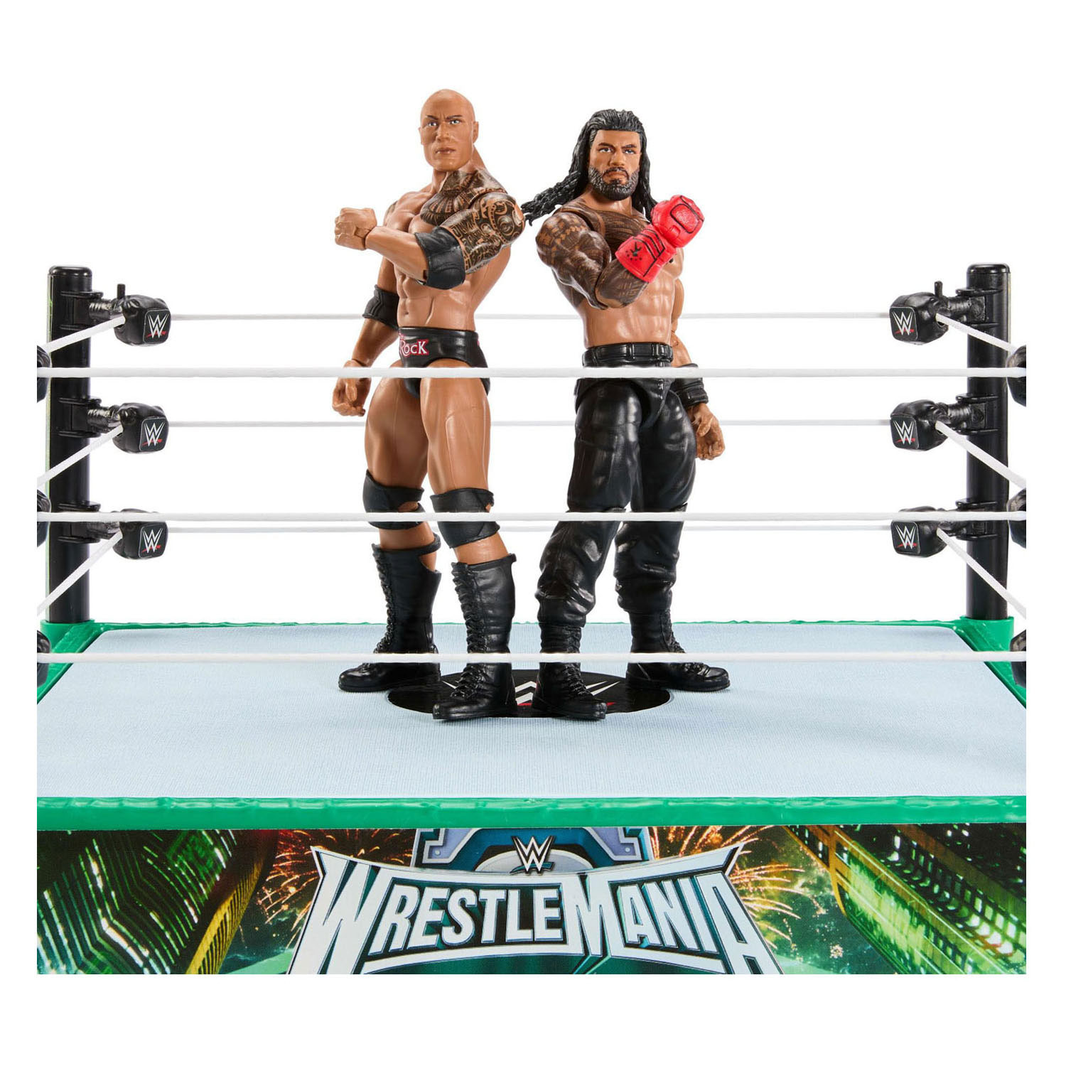Ring WWE + 2 figurines