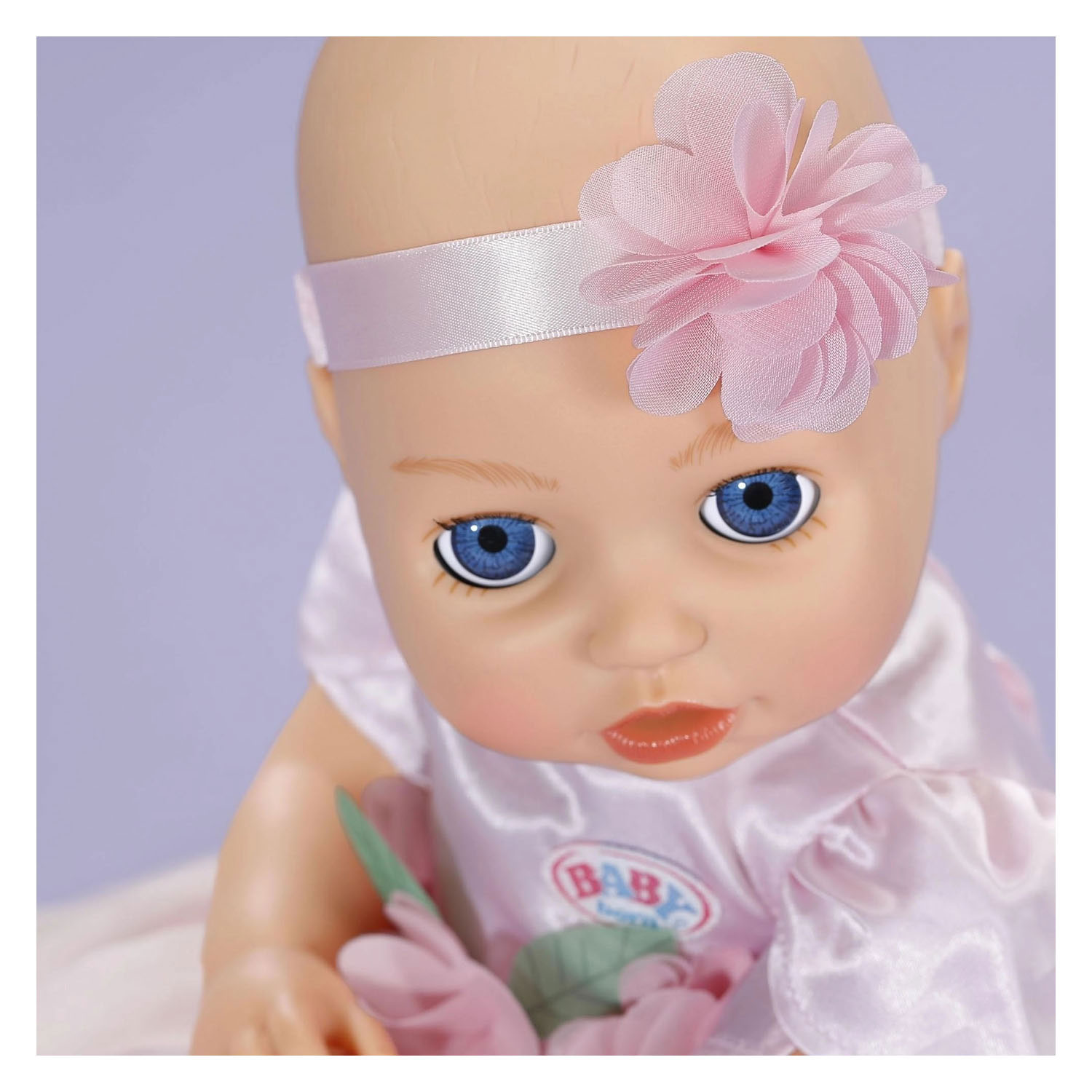 Bébé né fée des fleurs