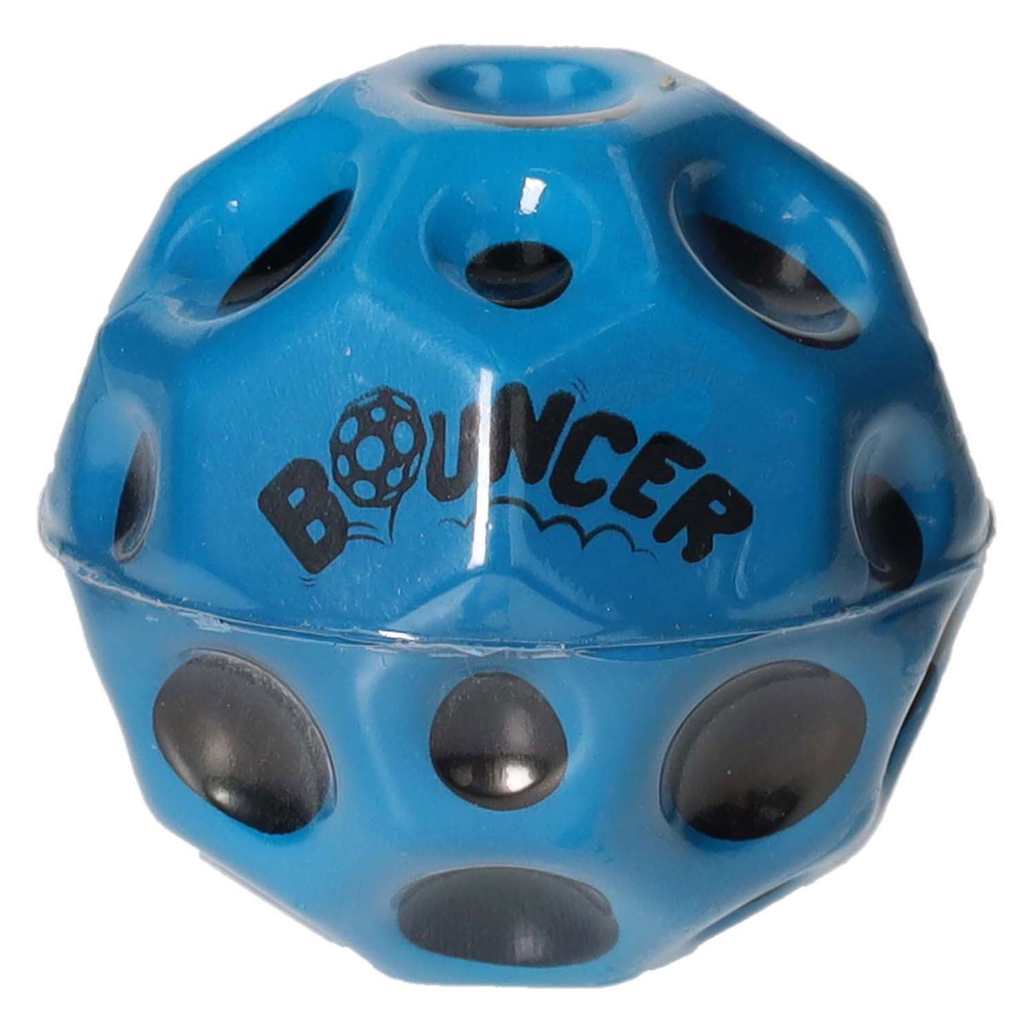 Hoch springender Ball