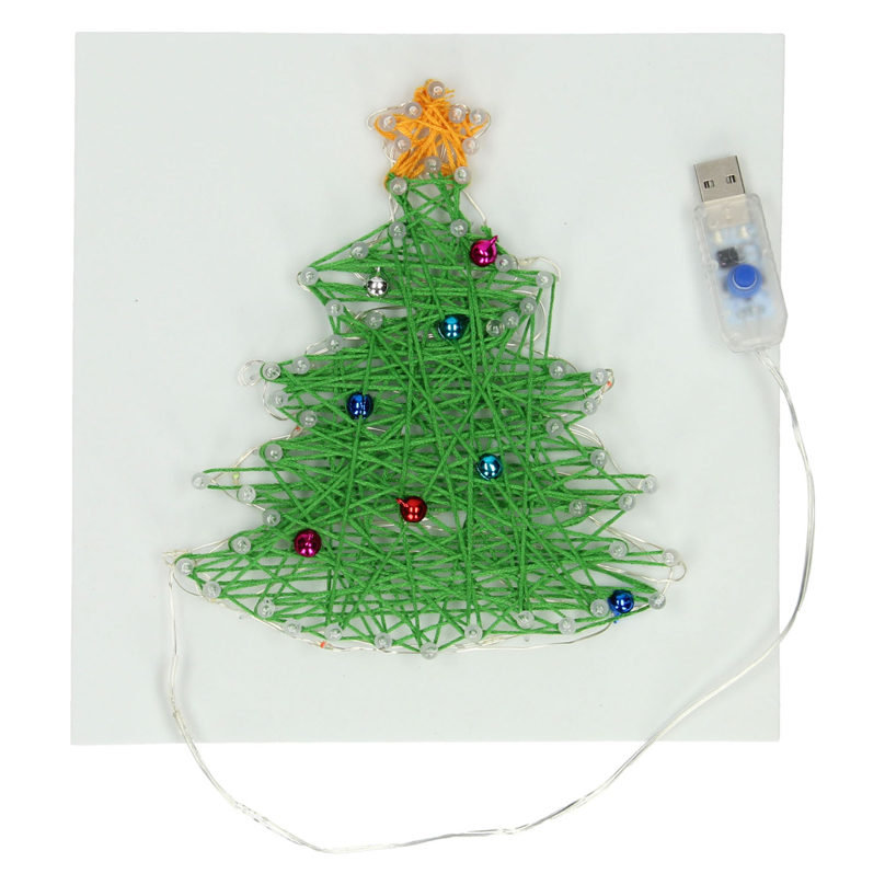 String-Art-Weihnachtsbaum mit LED-Lichtern