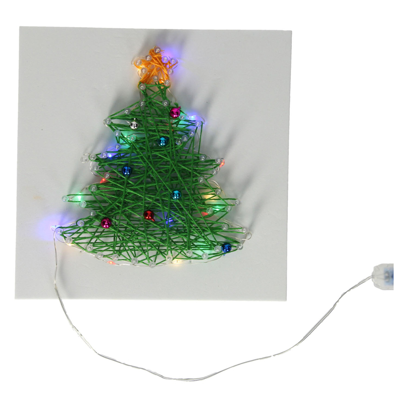 String-Art-Weihnachtsbaum mit LED-Lichtern