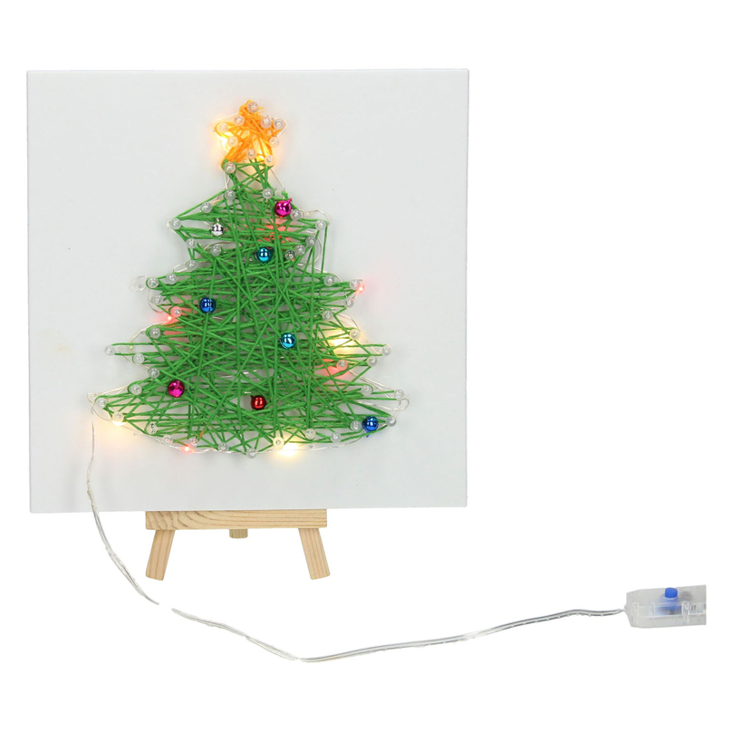 String-Art-Weihnachtsbaum mit LED-Lichtern